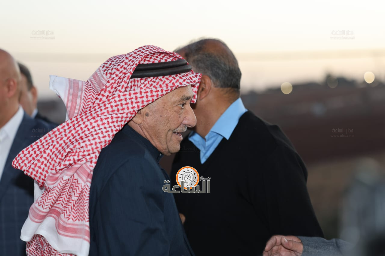 Madar Al-Saa Images 0.4658699617512212