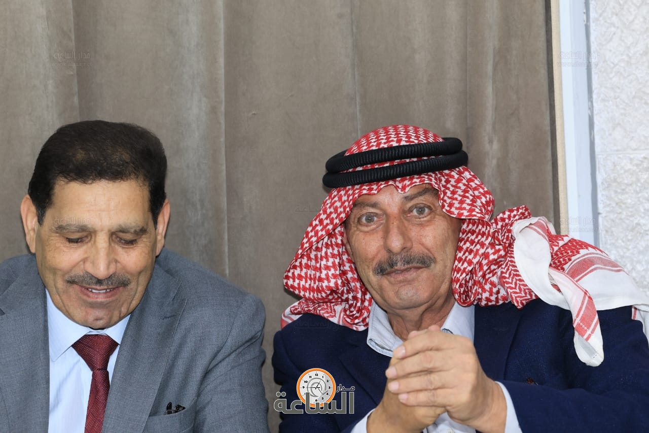 Madar Al-Saa Images 0.7366145572953944