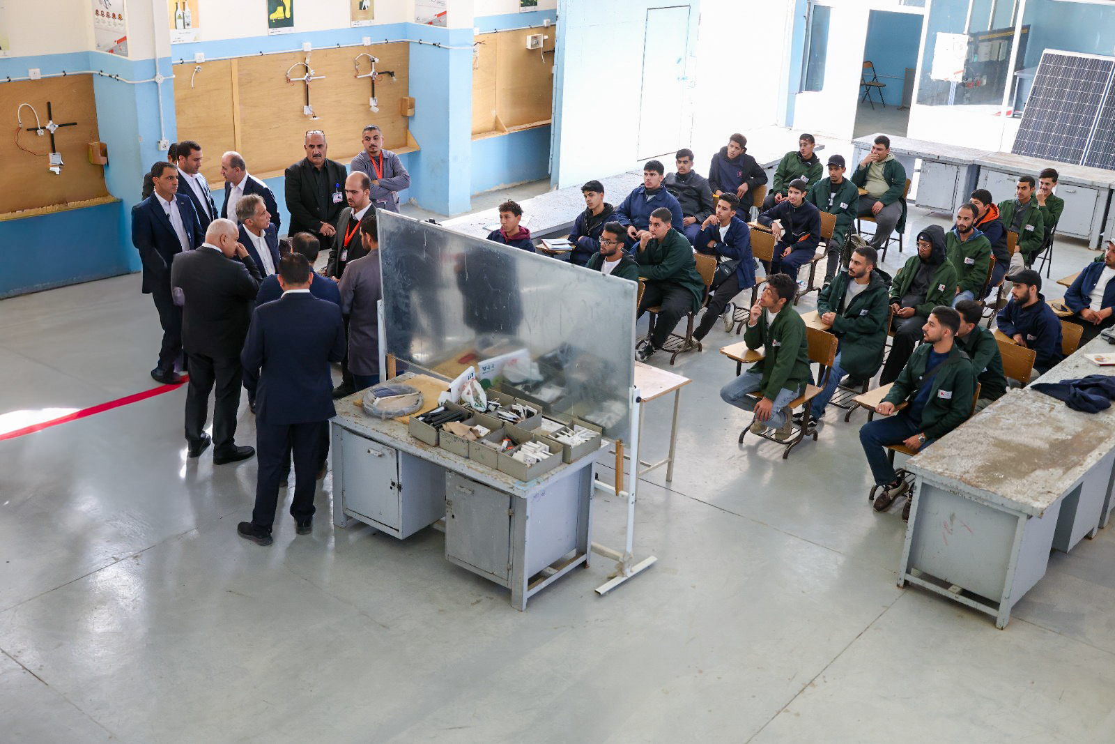 Madar Al-Saa Images 0.9159164240006372