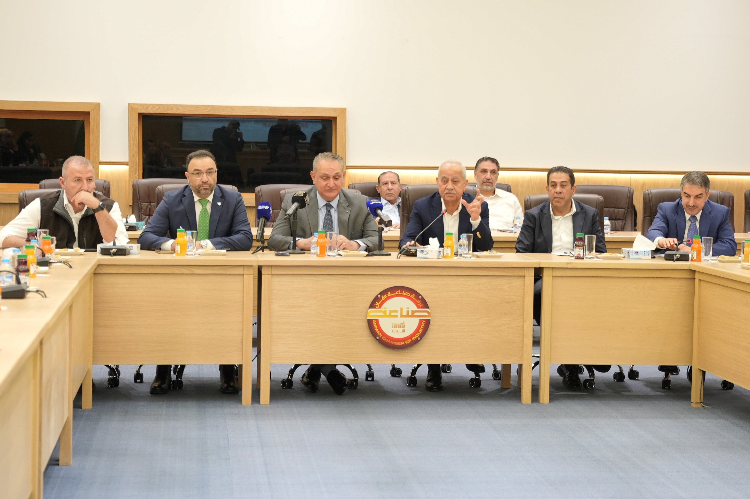 Madar Al-Saa Images 0.4181821237513643