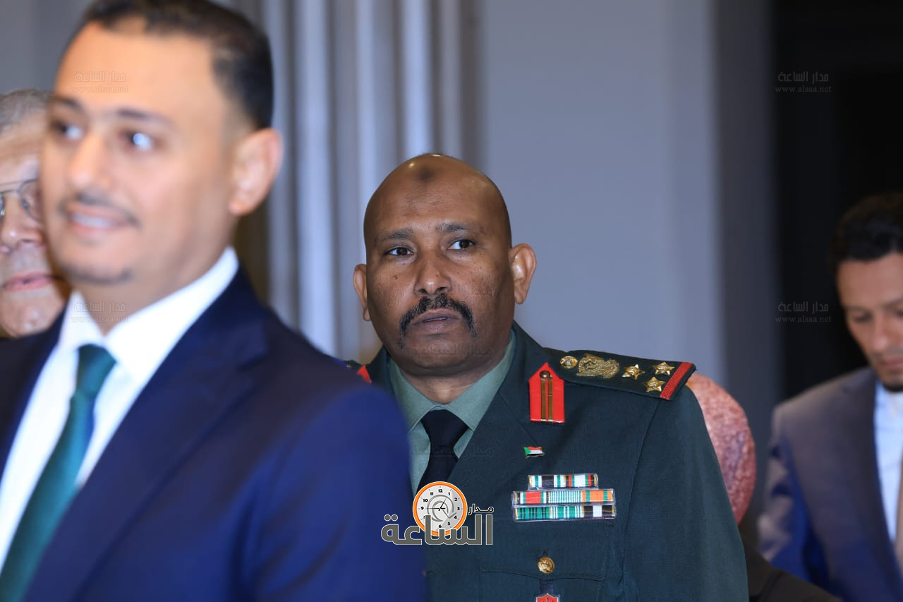 Madar Al-Saa Images 0.9547118024248487