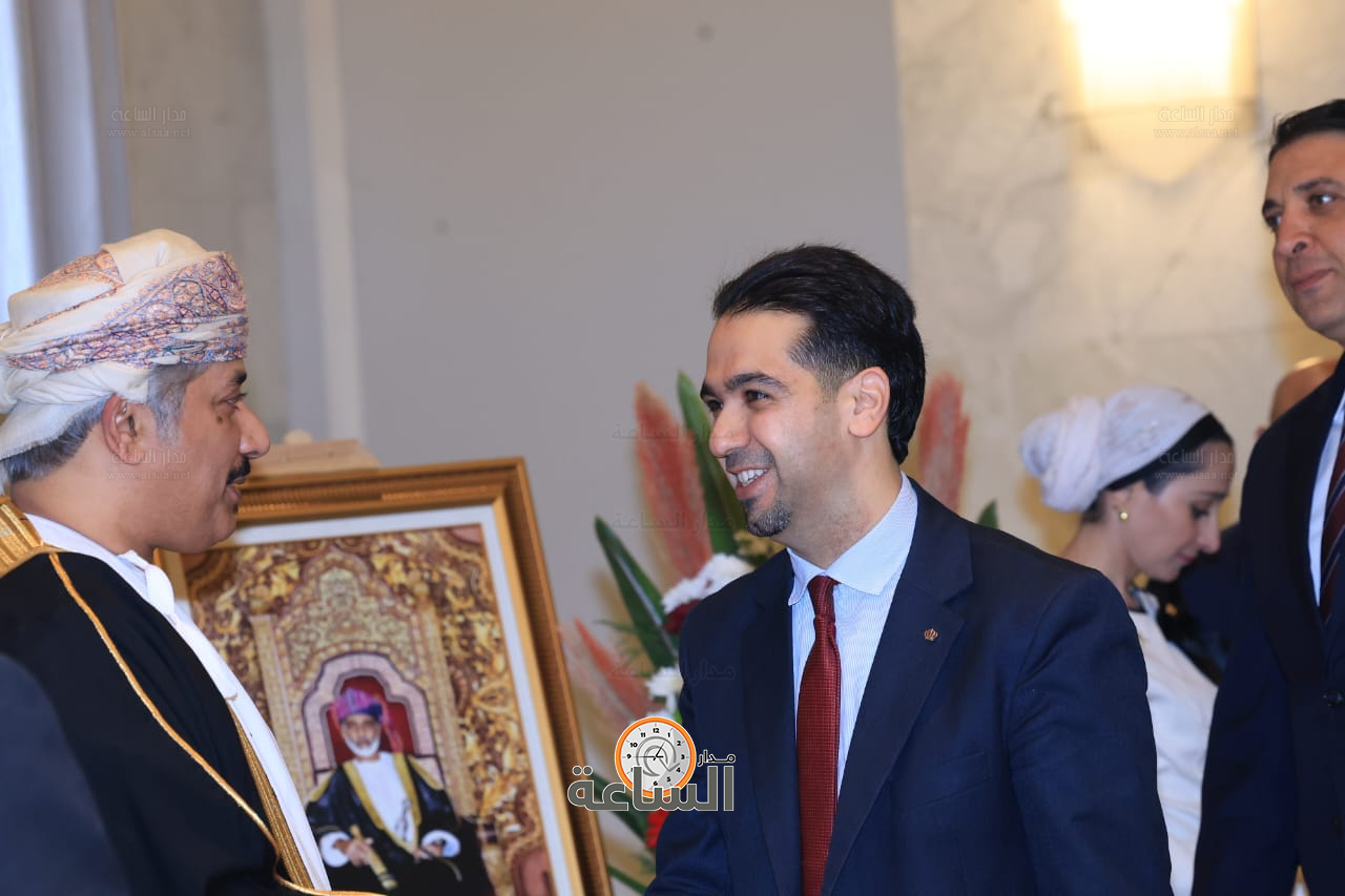 Madar Al-Saa Images 0.495433216316411