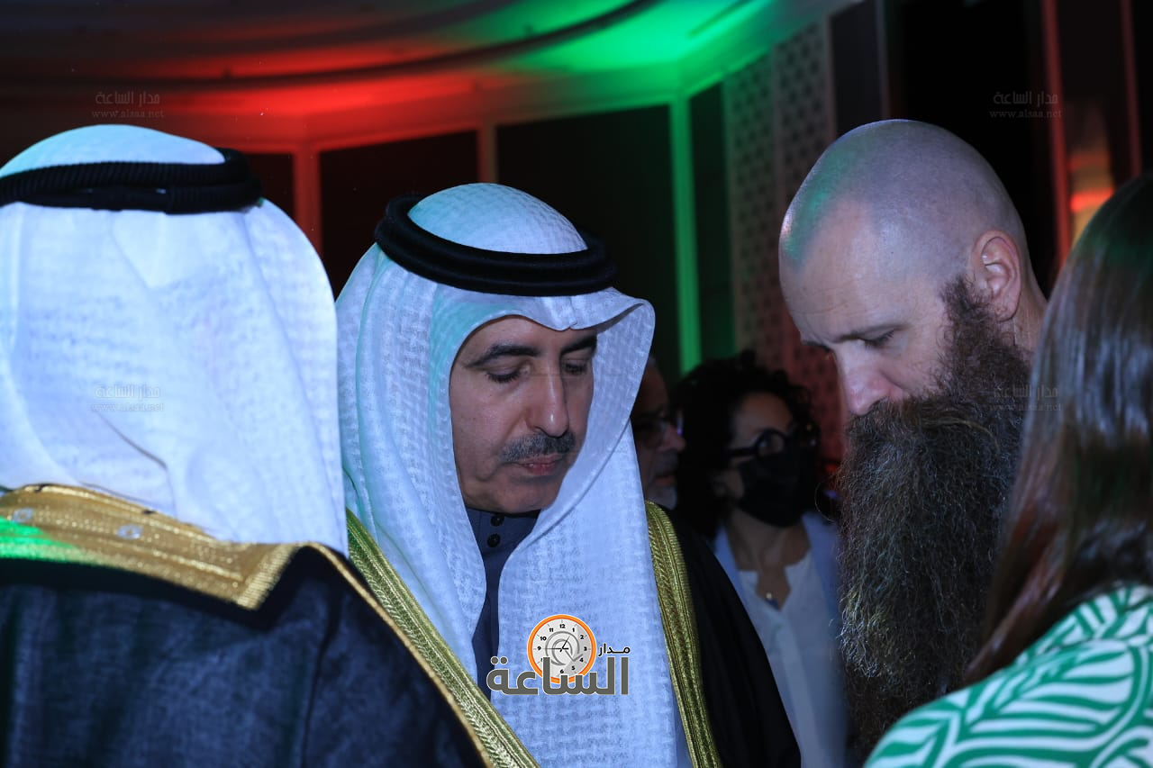 Madar Al-Saa Images 0.5051930649363335