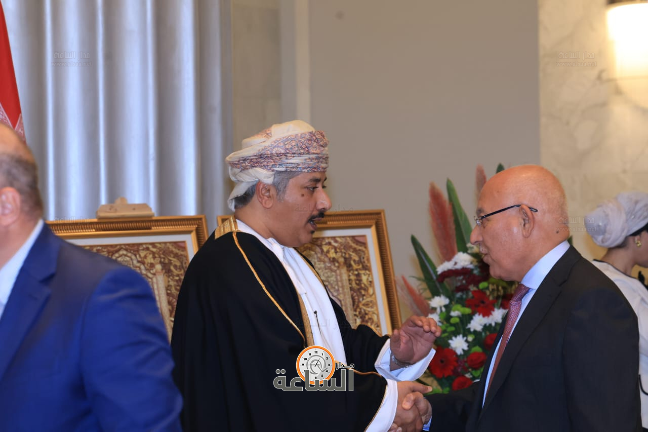 Madar Al-Saa Images 0.9775670555383893