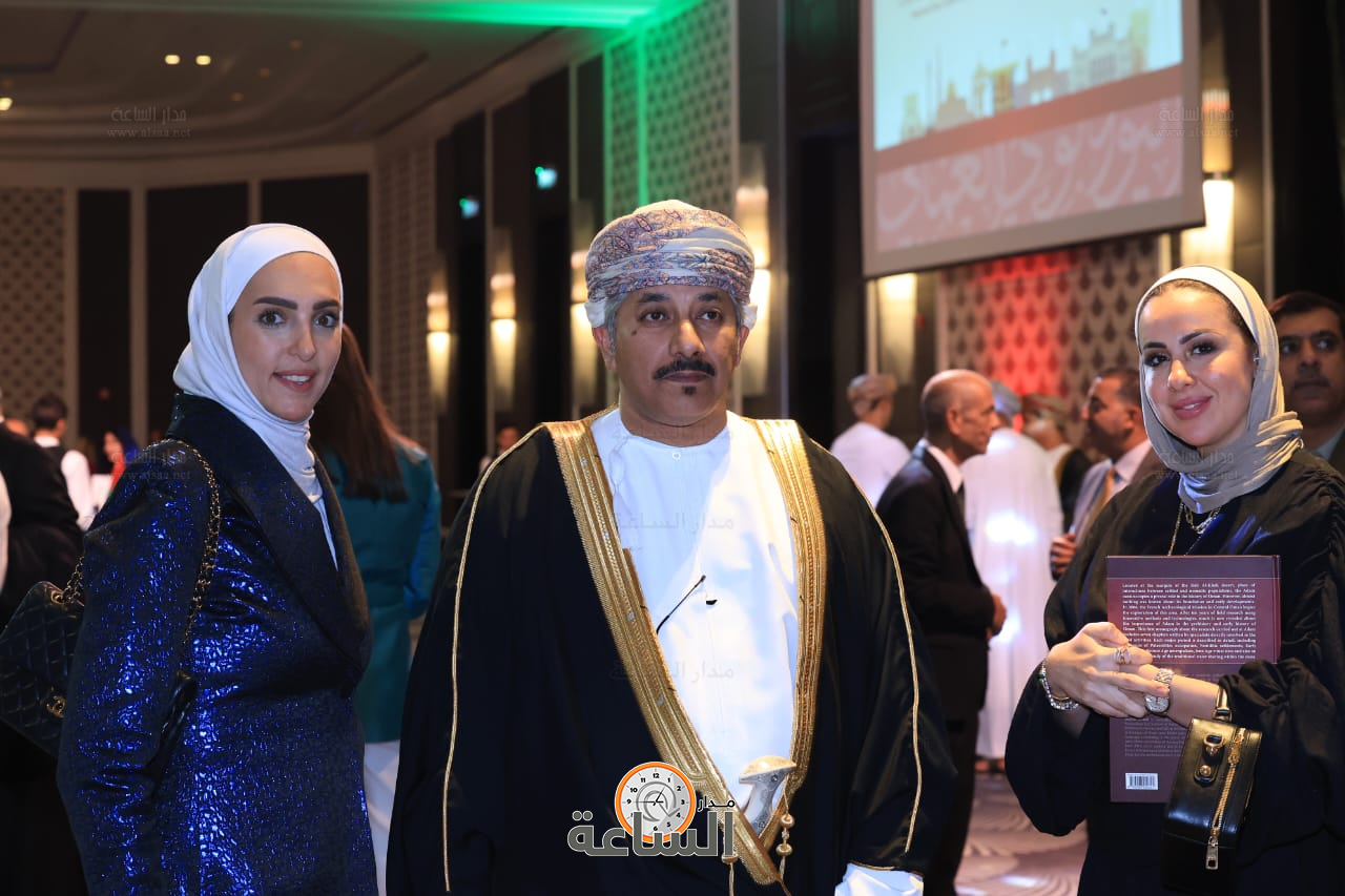 Madar Al-Saa Images 0.02368899727255347