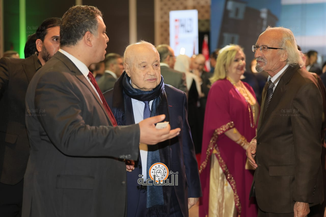 Madar Al-Saa Images 0.48774411595475486