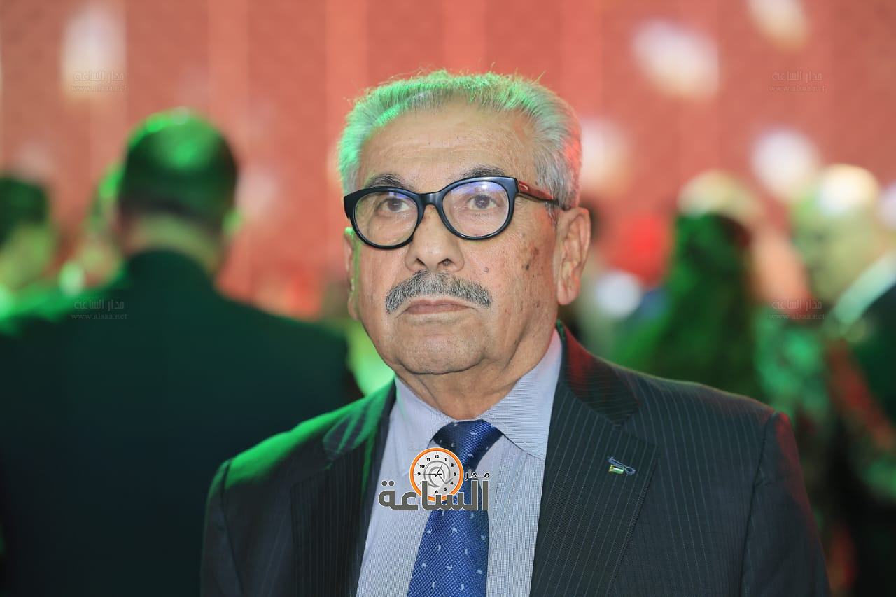 Madar Al-Saa Images 0.42399711419751585