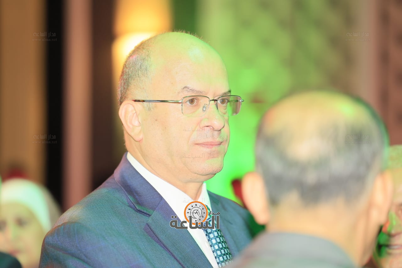 Madar Al-Saa Images 0.10924236391386632