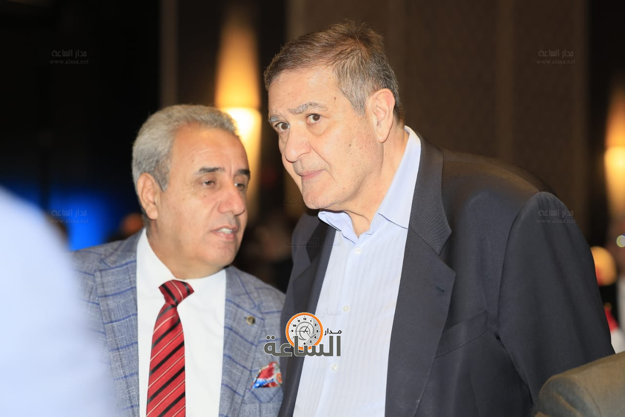 Madar Al-Saa Images 0.5782975363229521