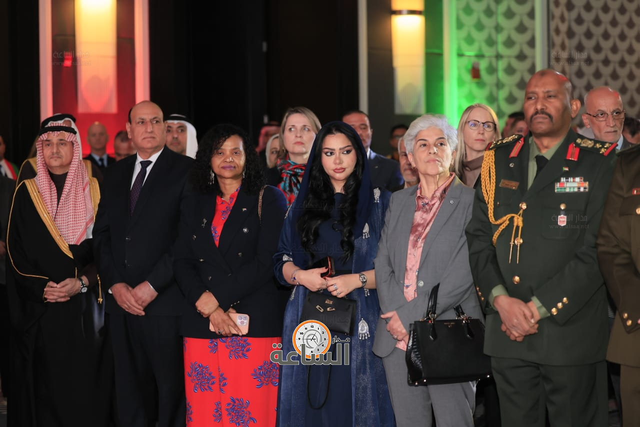 Madar Al-Saa Images 0.714194817886679