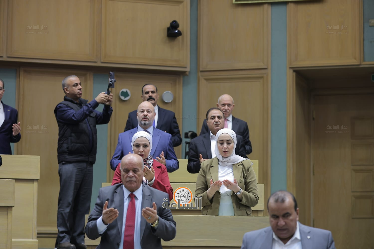 Madar Al-Saa Images 0.1322395068905693