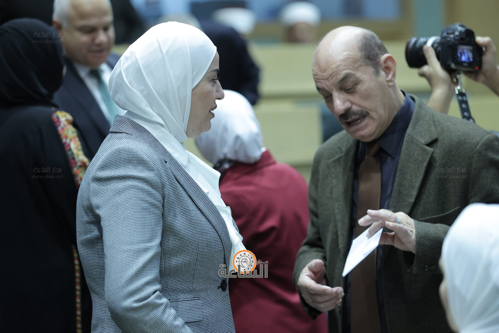 Madar Al-Saa Images 0.6389994482987885