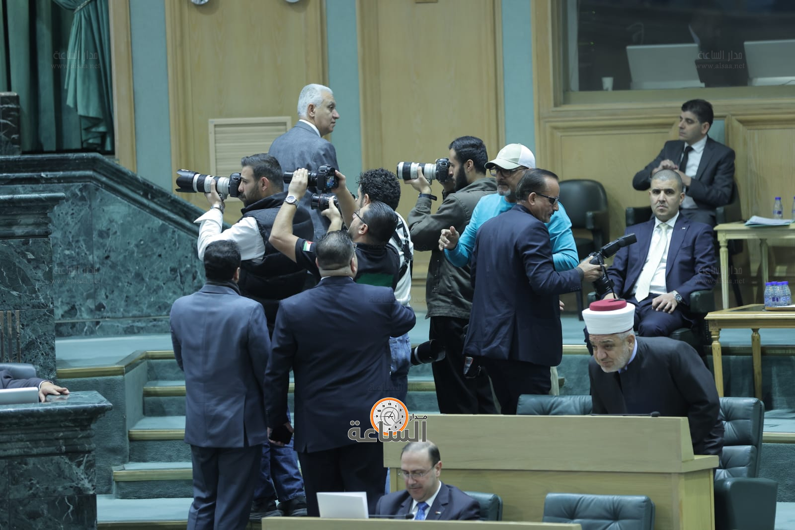 Madar Al-Saa Images 0.3417735211462797