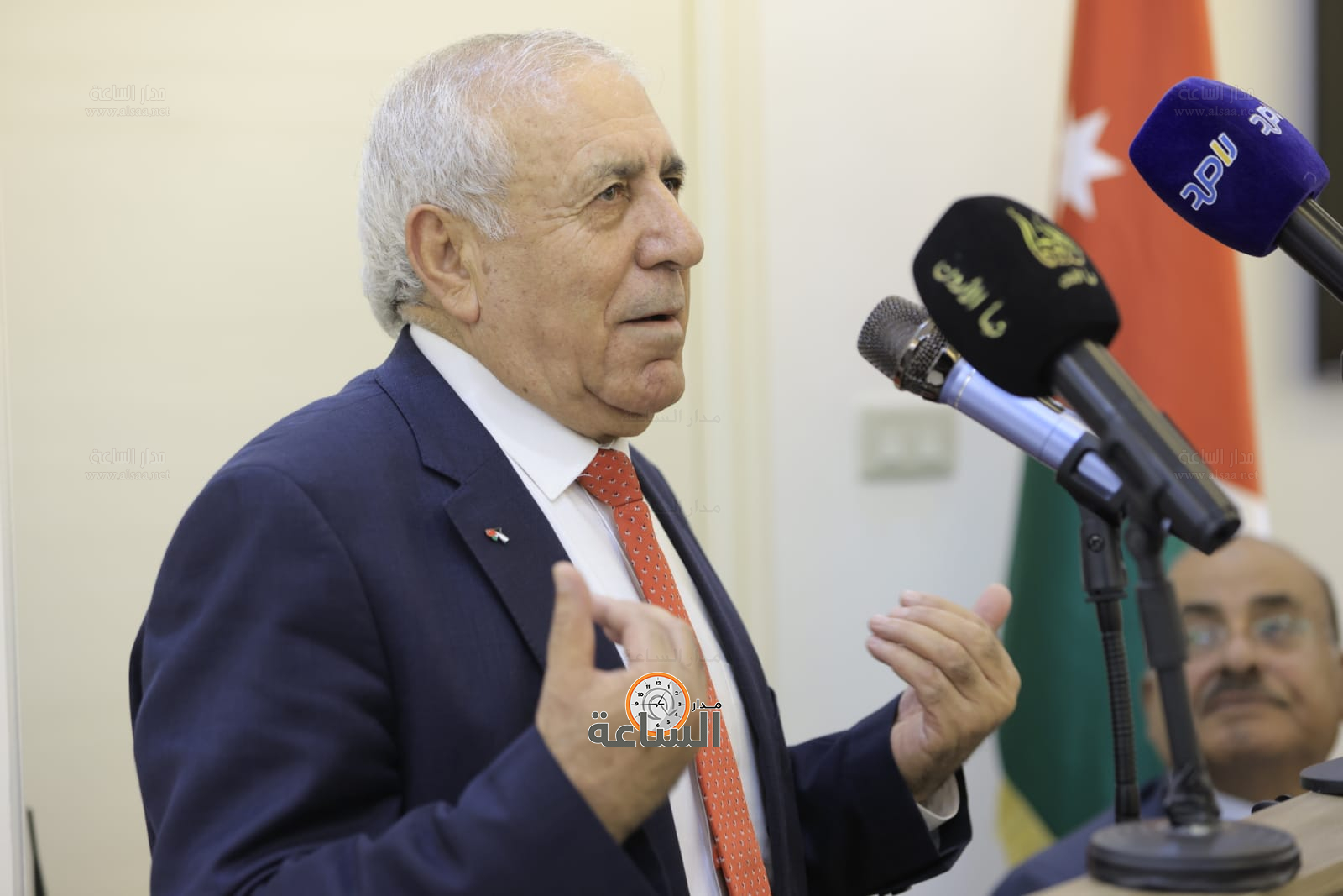 Madar Al-Saa Images 0.24634569327676648