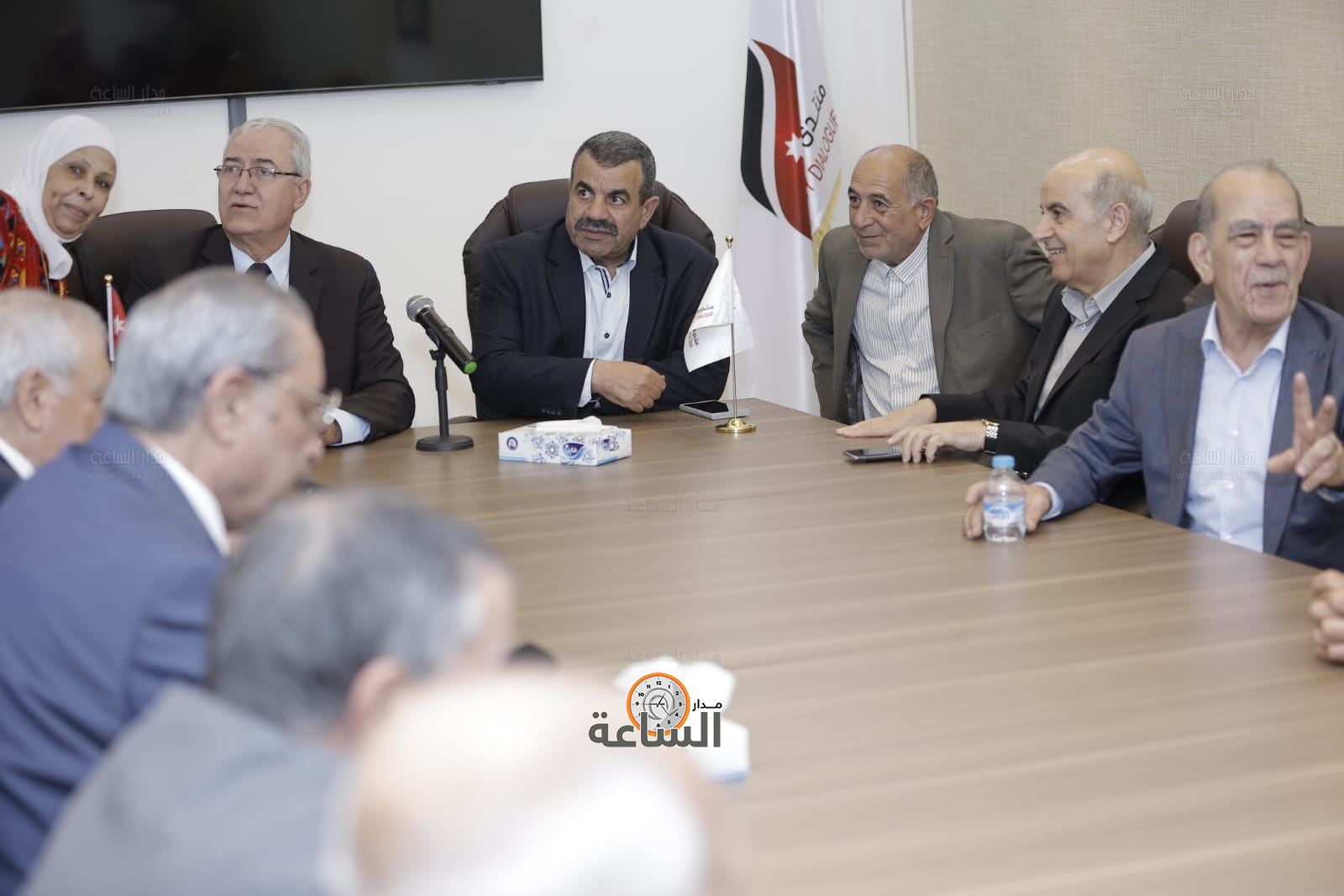 Madar Al-Saa Images 0.7591345398568572