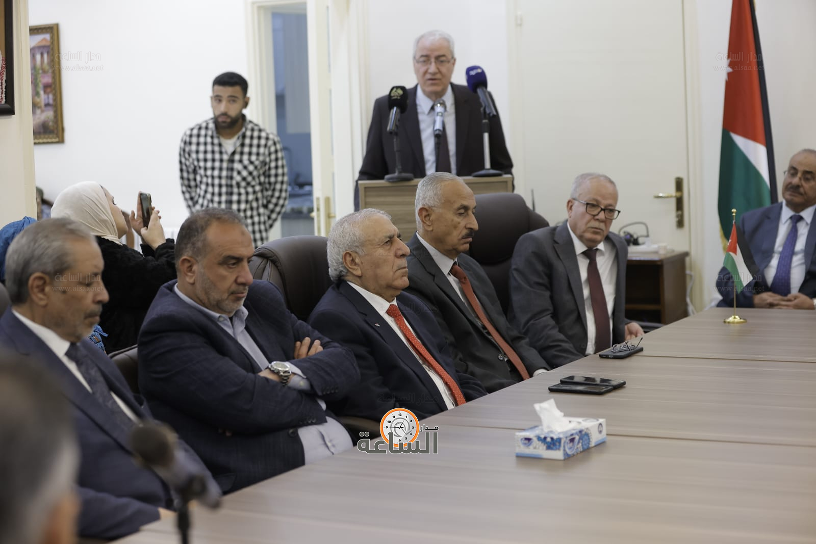 Madar Al-Saa Images 0.17190258089014088