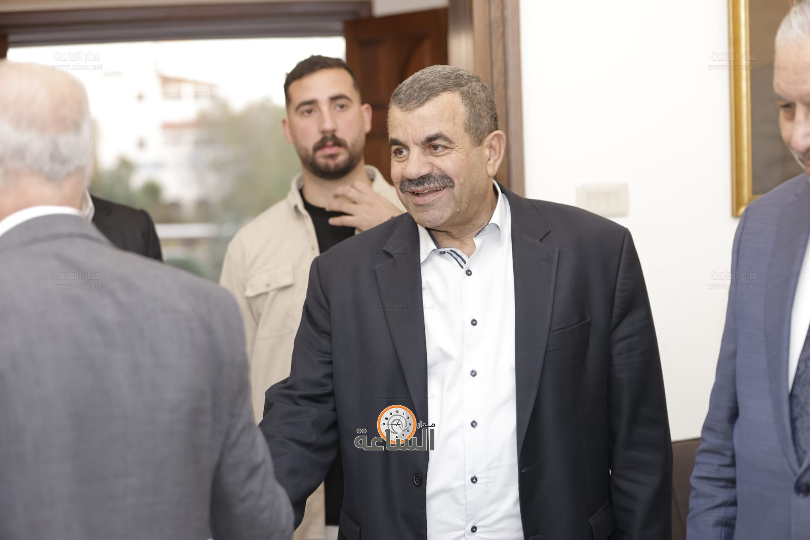 Madar Al-Saa Images 0.5229941261183918