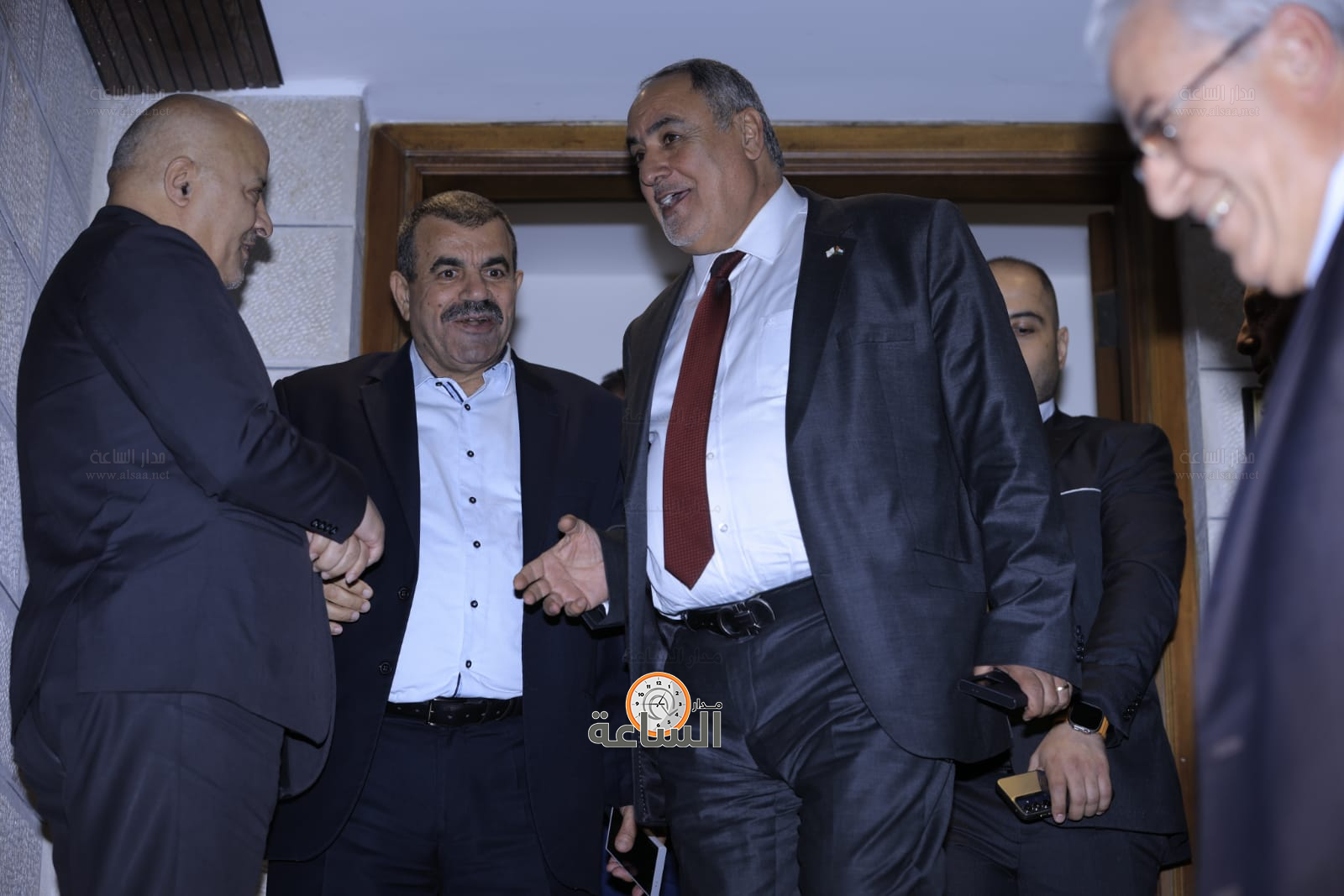 Madar Al-Saa Images 0.6260619536586034