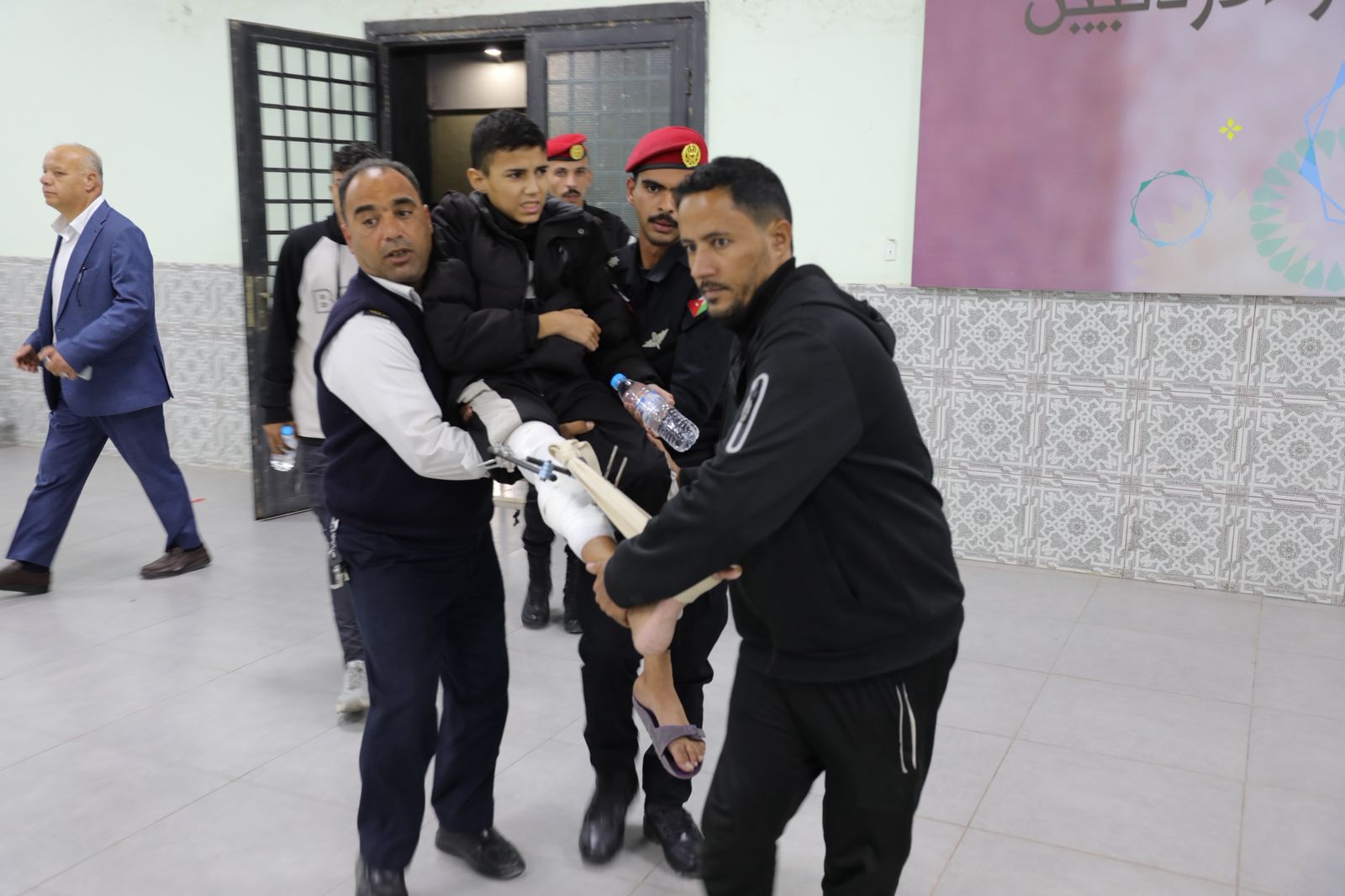 Madar Al-Saa Images 0.8705583366578894