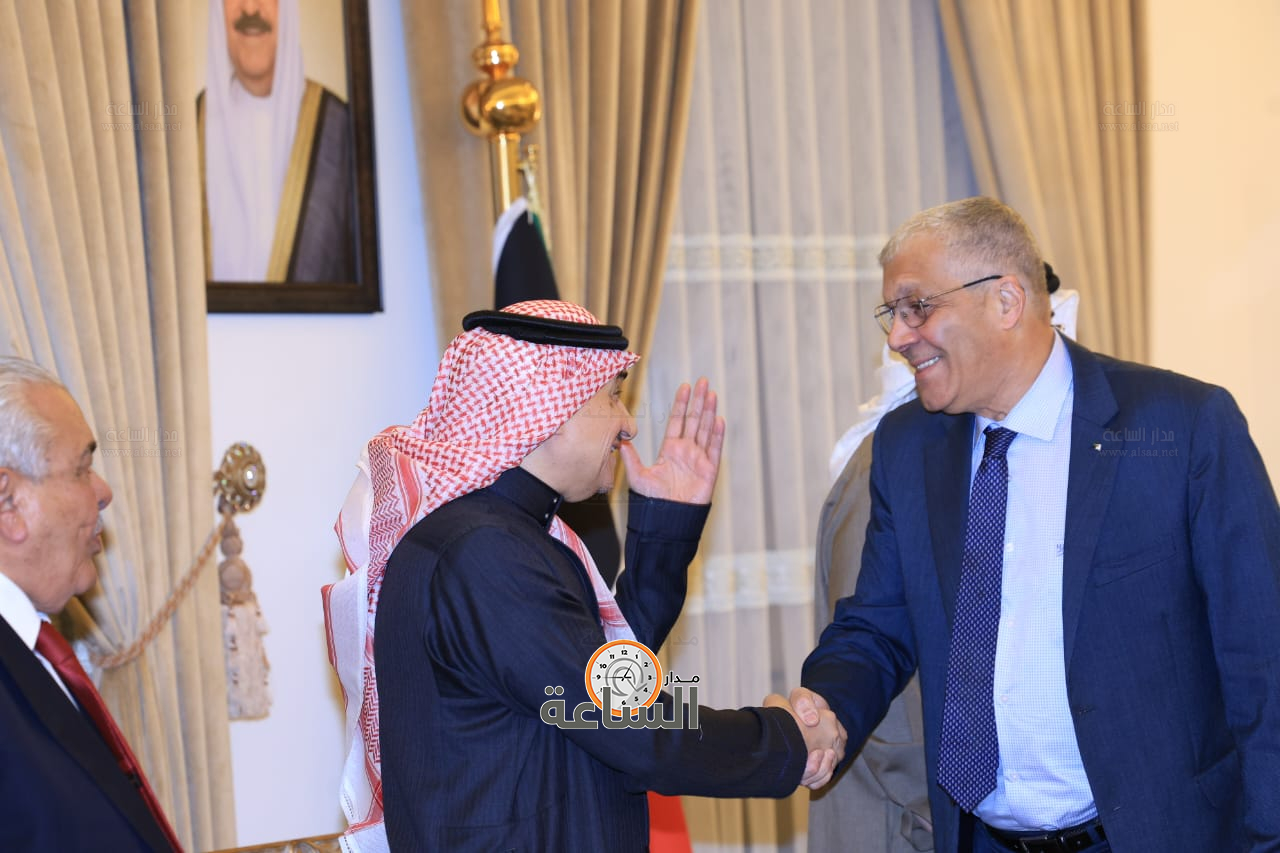 Madar Al-Saa Images 0.823444411736115