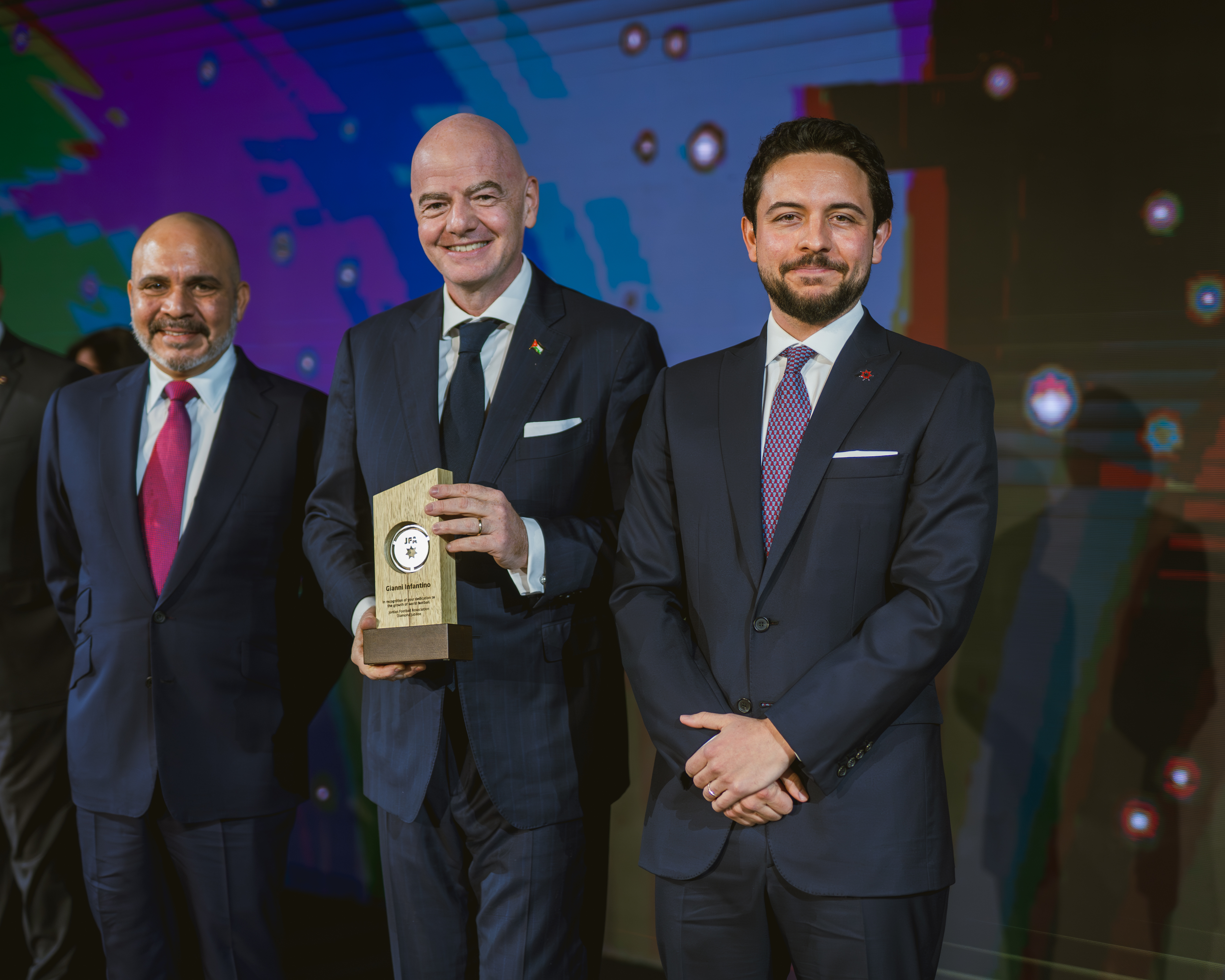 Madar Al-Saa Images 0.6081481051126679