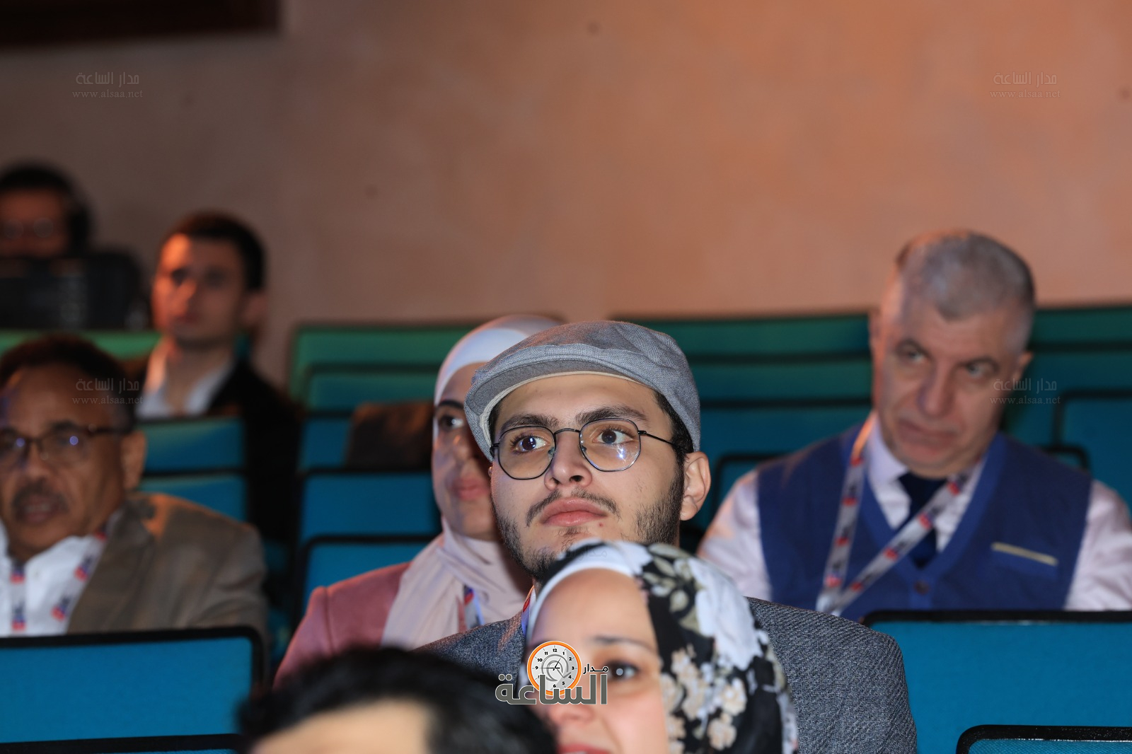 Madar Al-Saa Images 0.2524942363864482