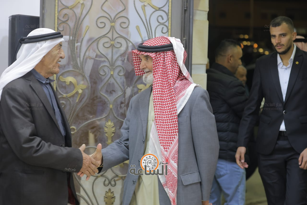 Madar Al-Saa Images 0.9996779504466242