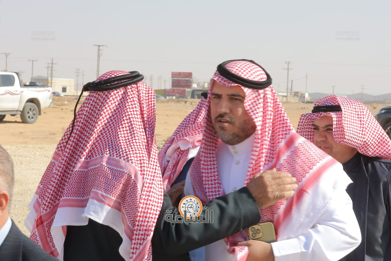 Madar Al-Saa Images 0.04008388539375818