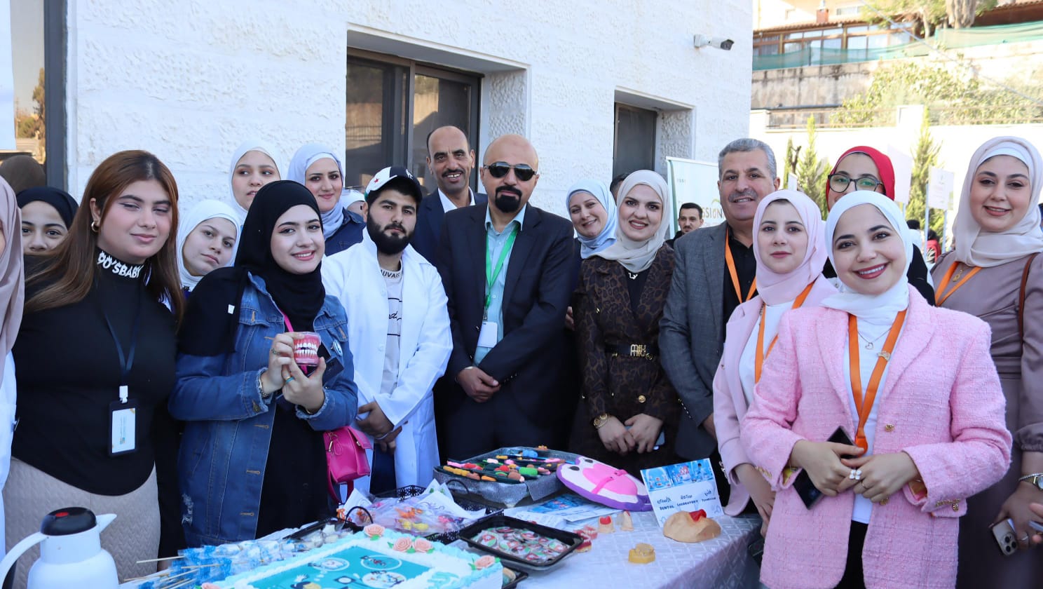 Madar Al-Saa Images 0.6495295362942184