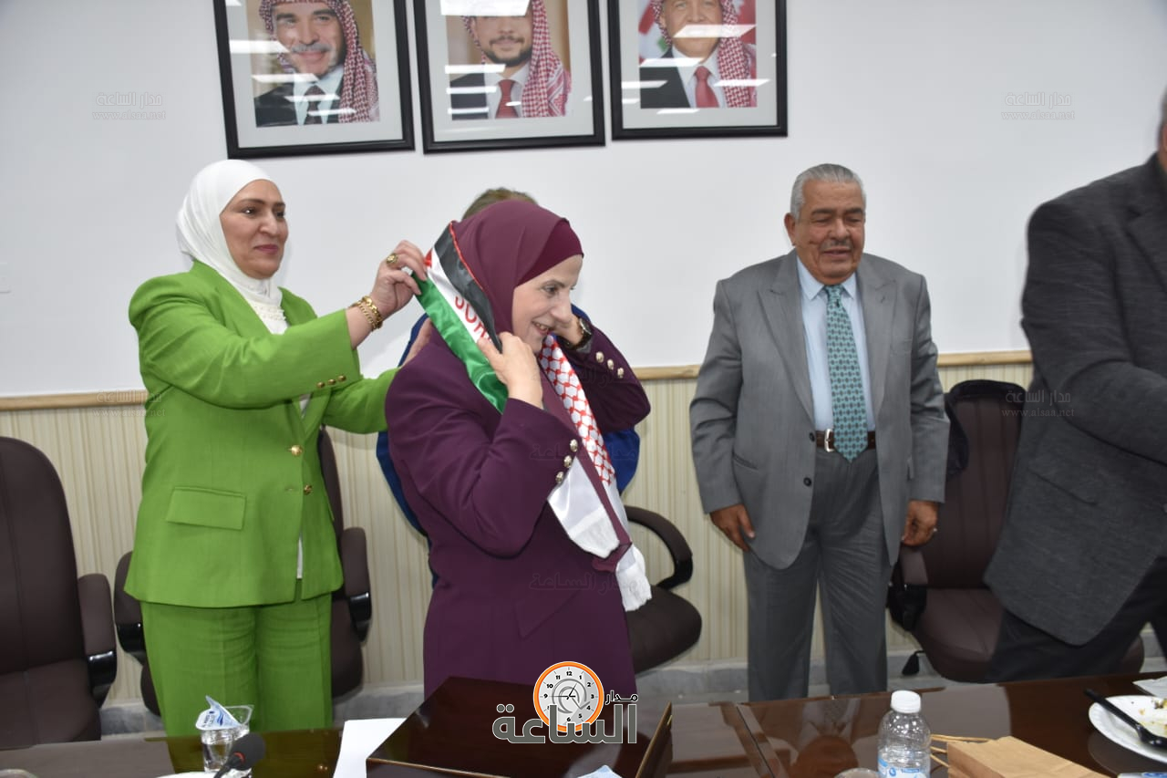 Madar Al-Saa Images 0.07237005553115716