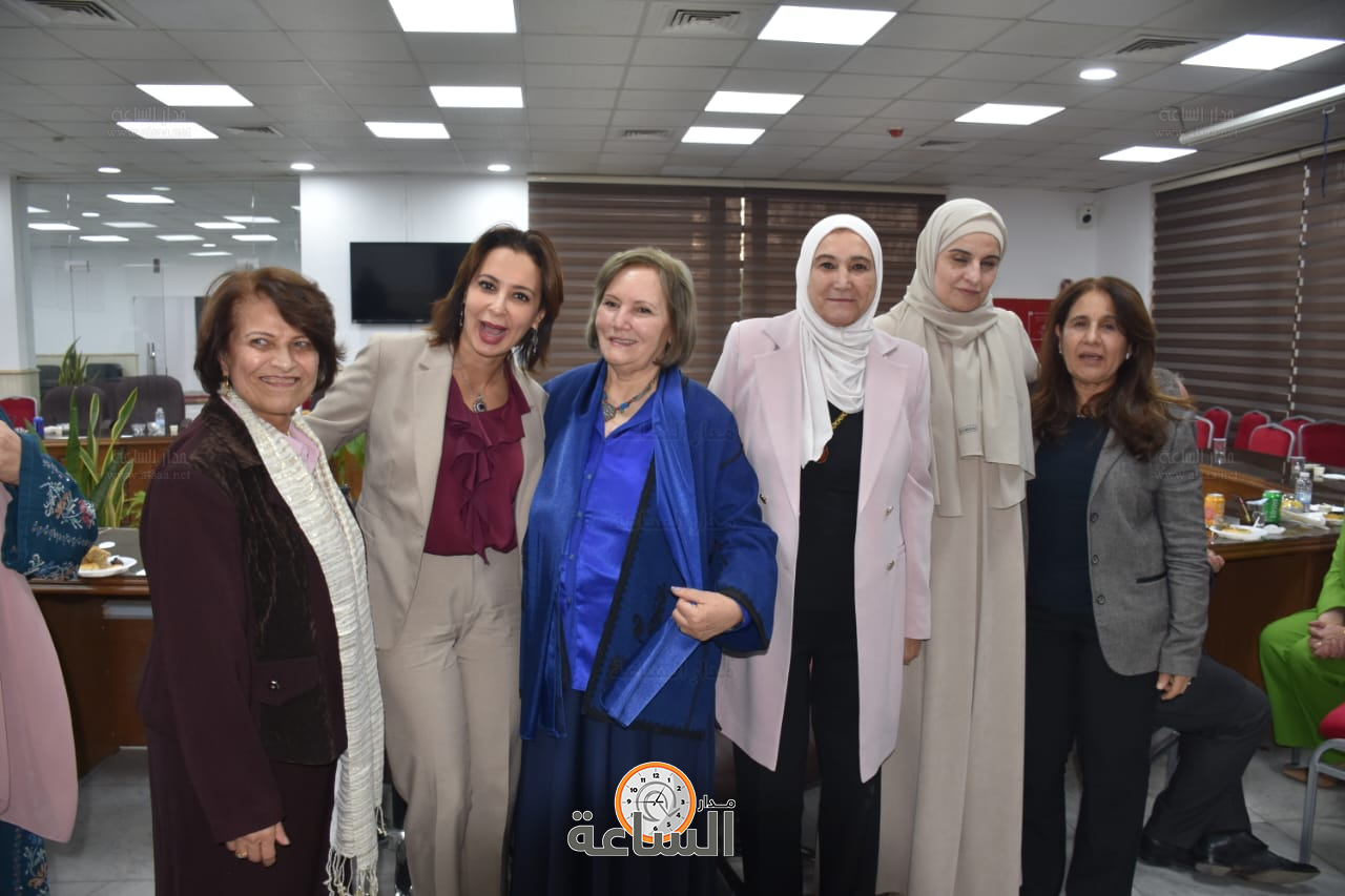 Madar Al-Saa Images 0.5720534050537057