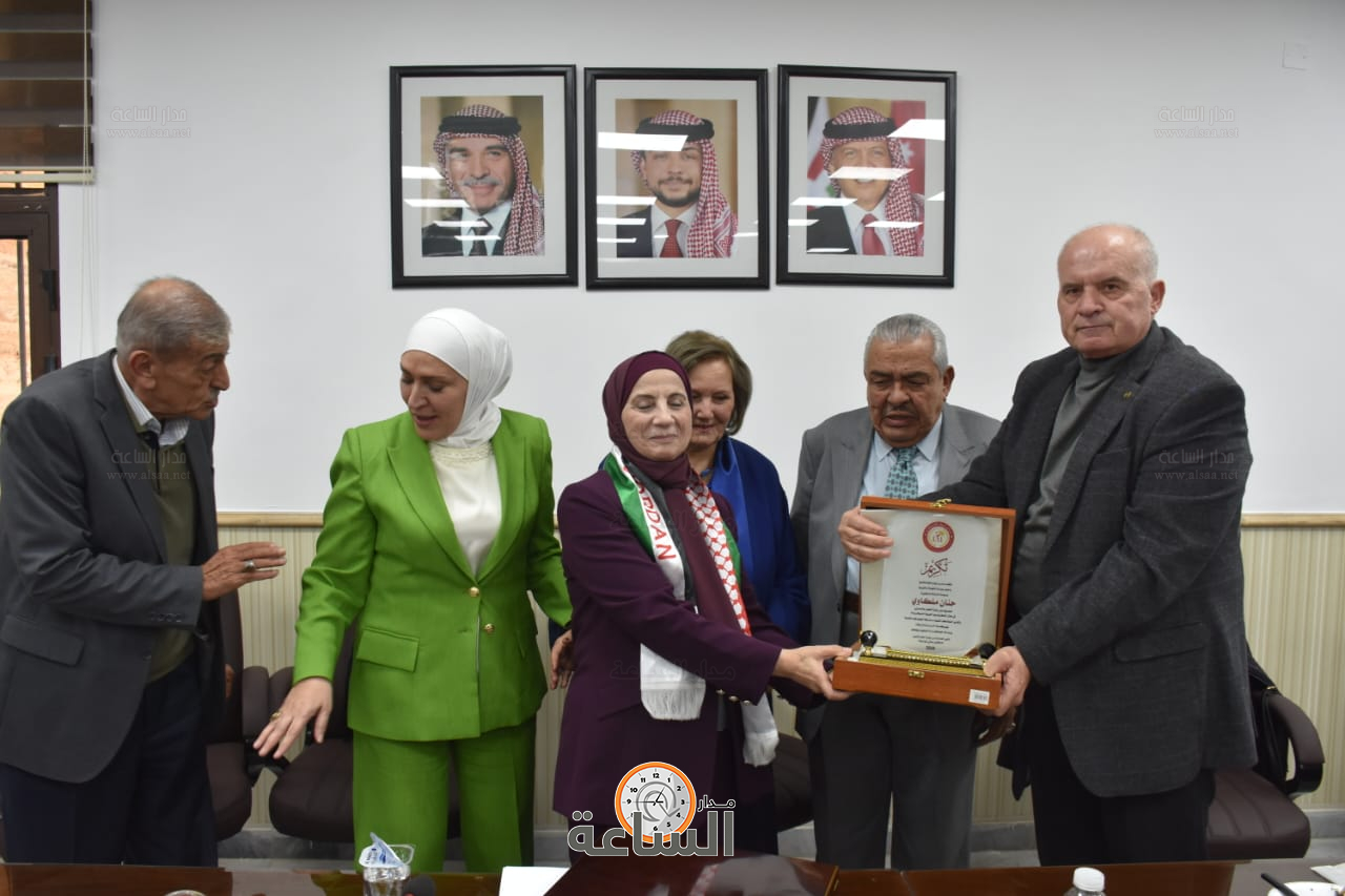 Madar Al-Saa Images 0.943776602458437