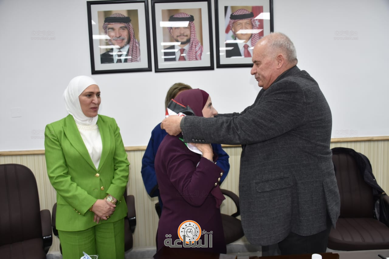 Madar Al-Saa Images 0.742020395163233