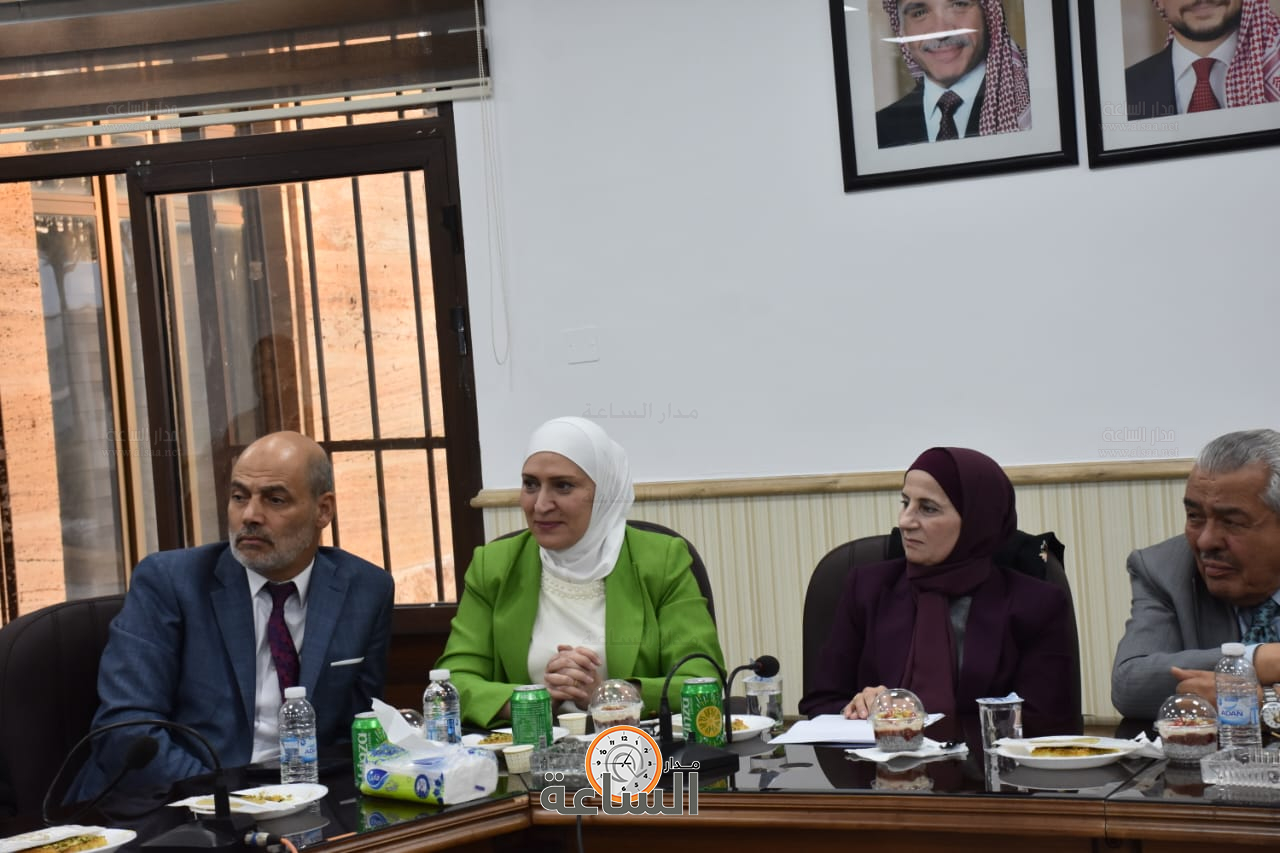 Madar Al-Saa Images 0.38140847482393536