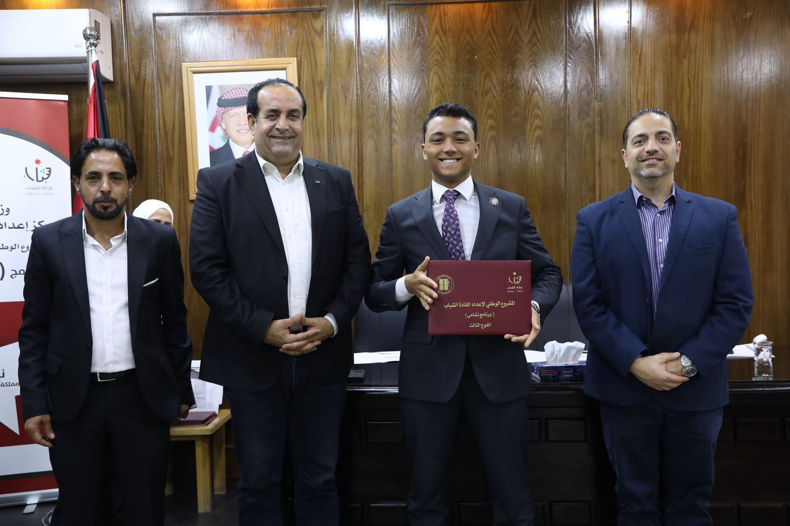 Madar Al-Saa Images 0.2952853028810668