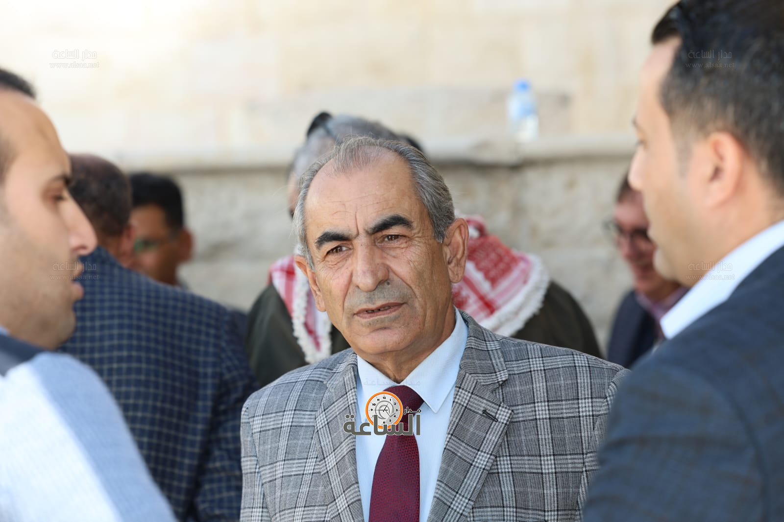 Madar Al-Saa Images 0.5421123727381023