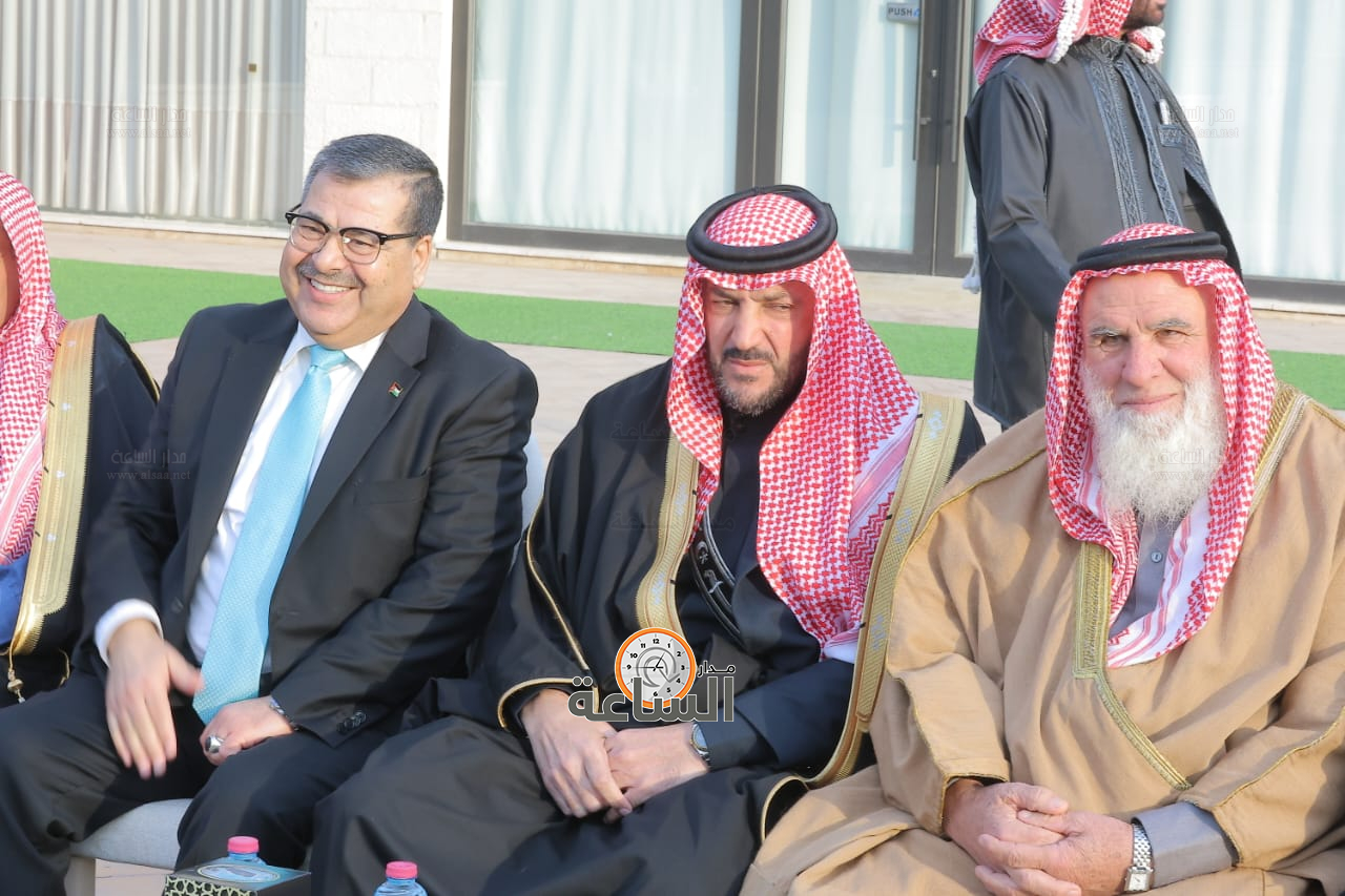 Madar Al-Saa Images 0.08846640645033998