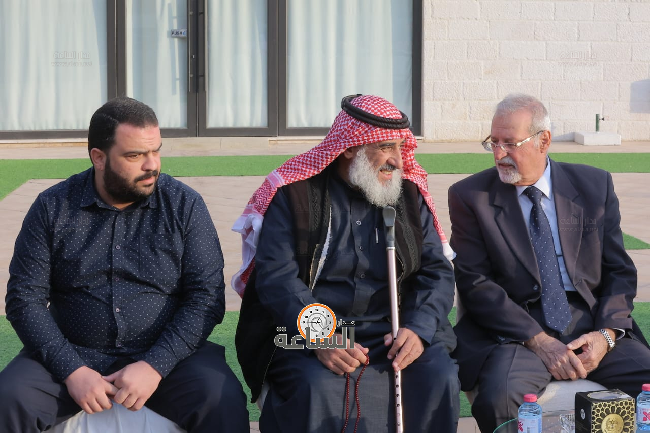 Madar Al-Saa Images 0.4131465332614841