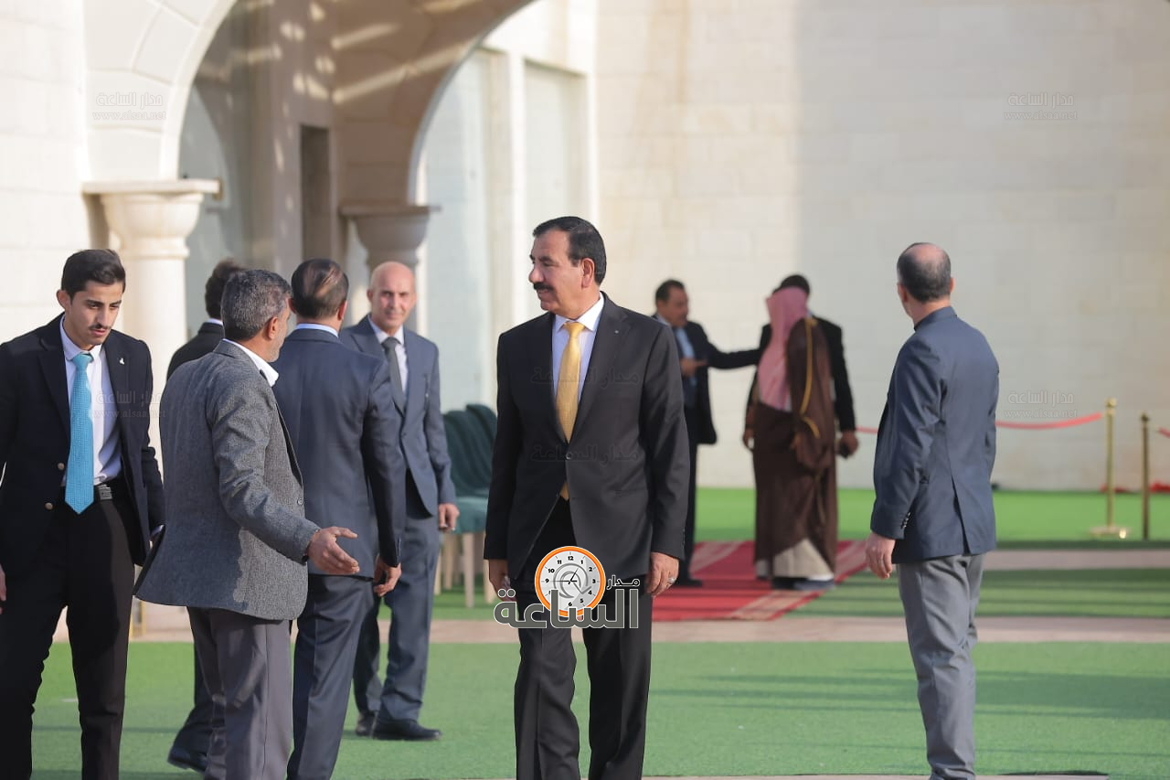 Madar Al-Saa Images 0.15427129157806585