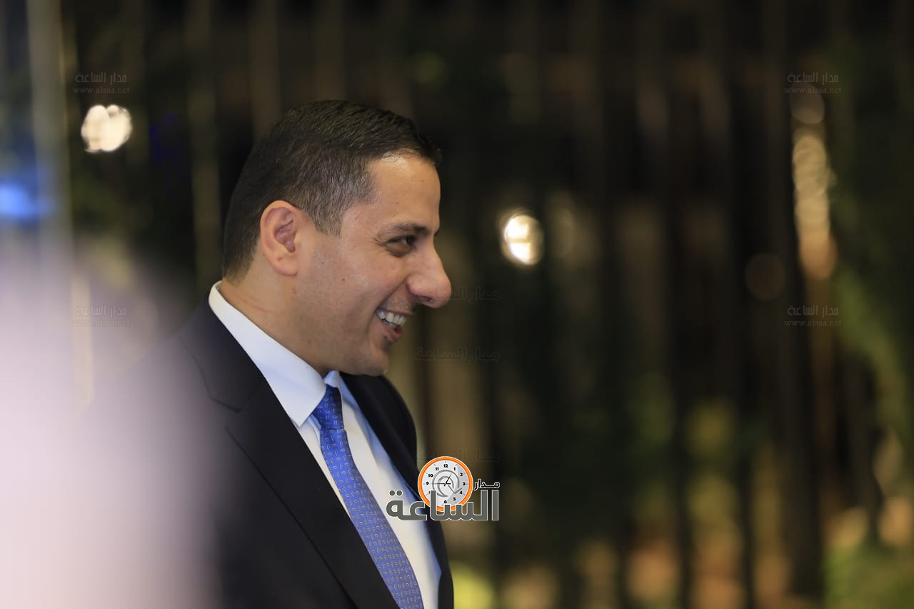 Madar Al-Saa Images 0.24377695485961037