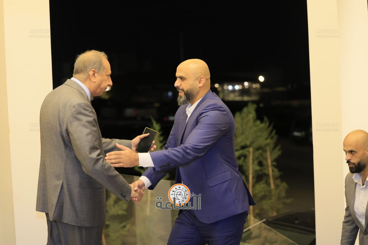 Madar Al-Saa Images 0.7124907928273264