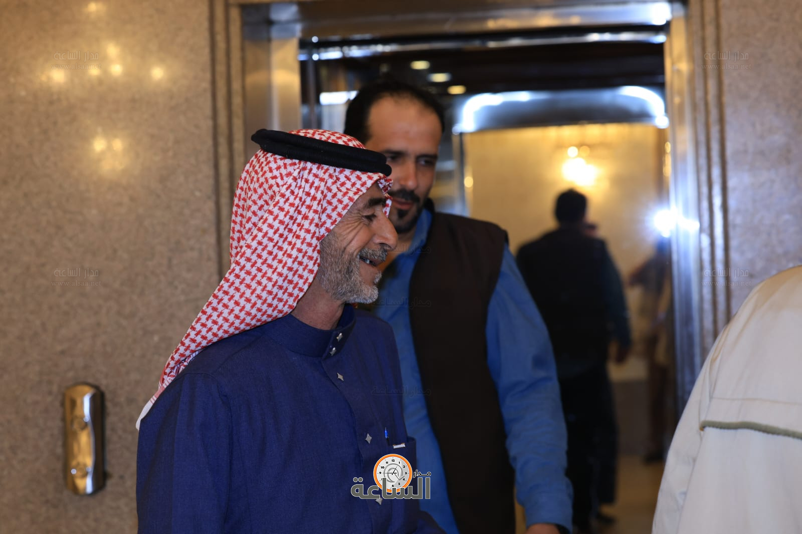 Madar Al-Saa Images 0.0653346943627251