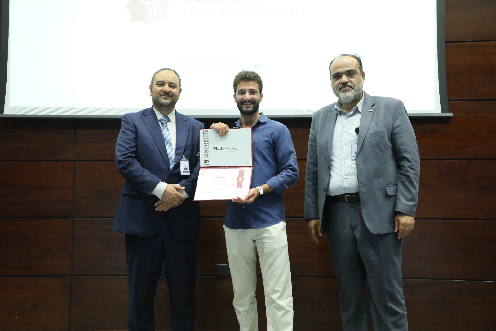 Madar Al-Saa Images 0.8043661743311876