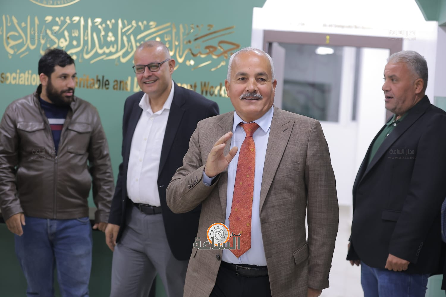 Madar Al-Saa Images 0.1726286503854224