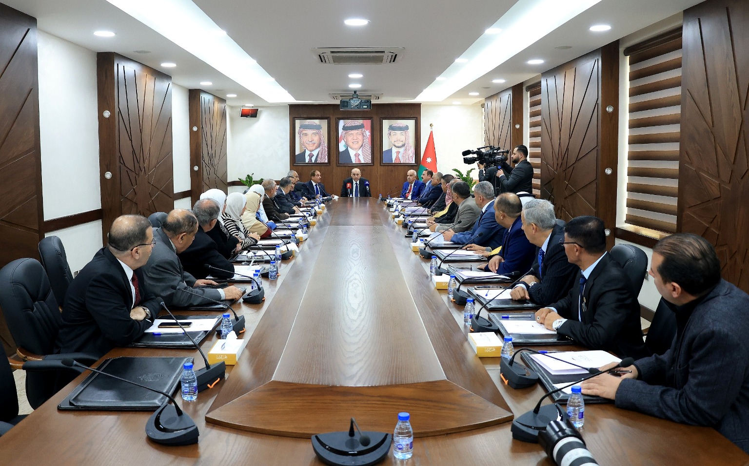 Madar Al-Saa Images 0.05186200154707876