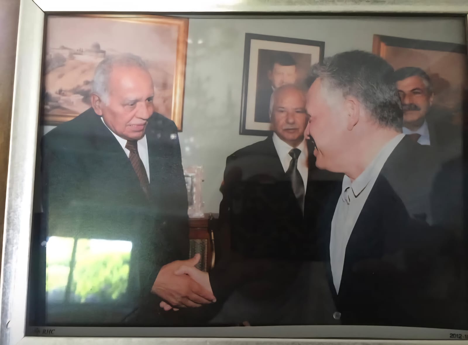 Madar Al-Saa Images 0.857418918063434