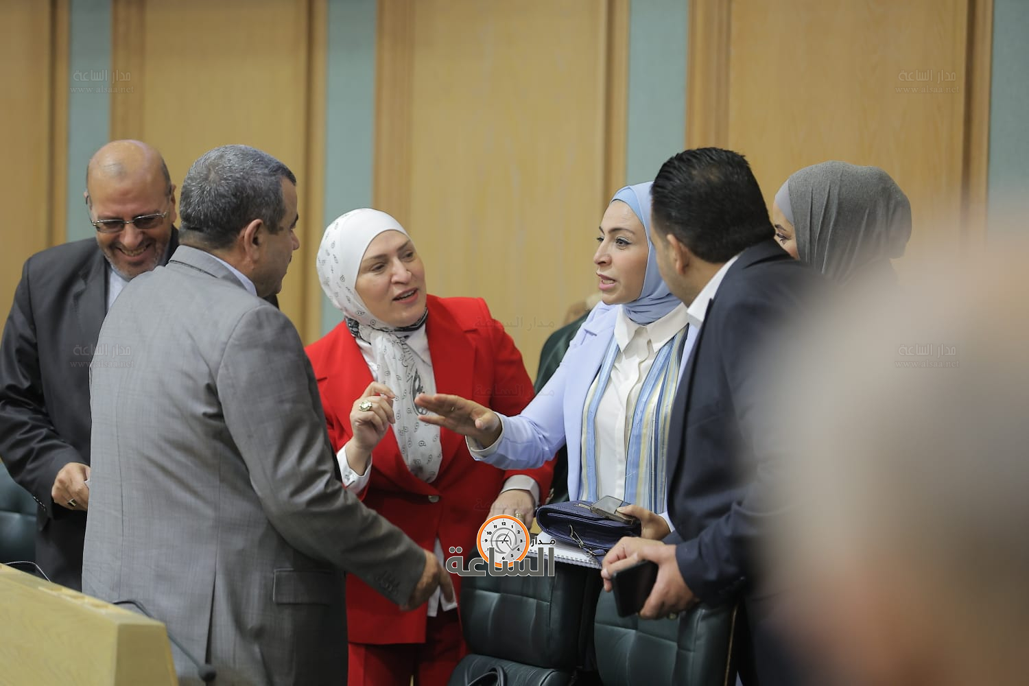 Madar Al-Saa Images 0.8487777344252307