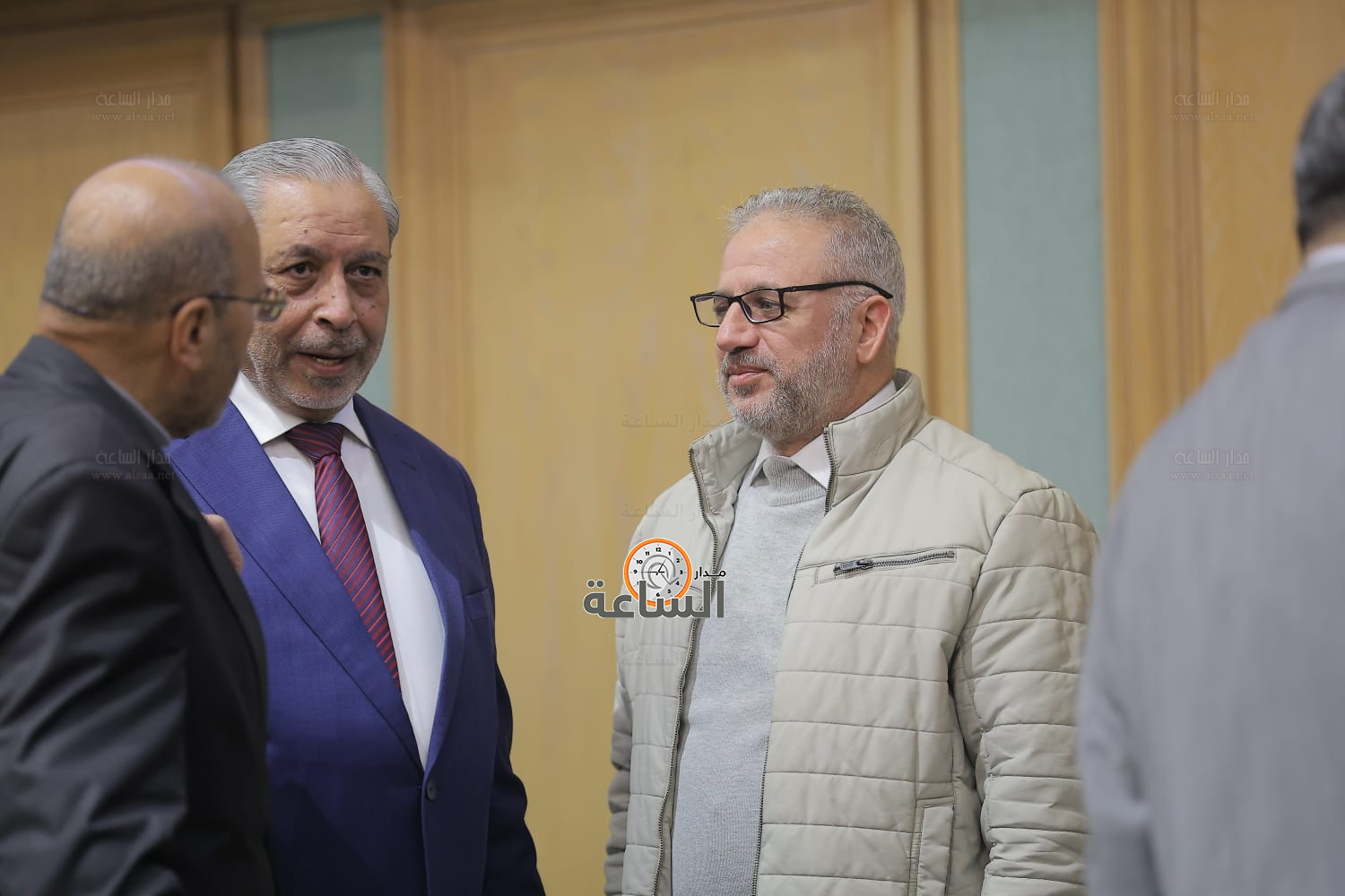 Madar Al-Saa Images 0.3761958859992738