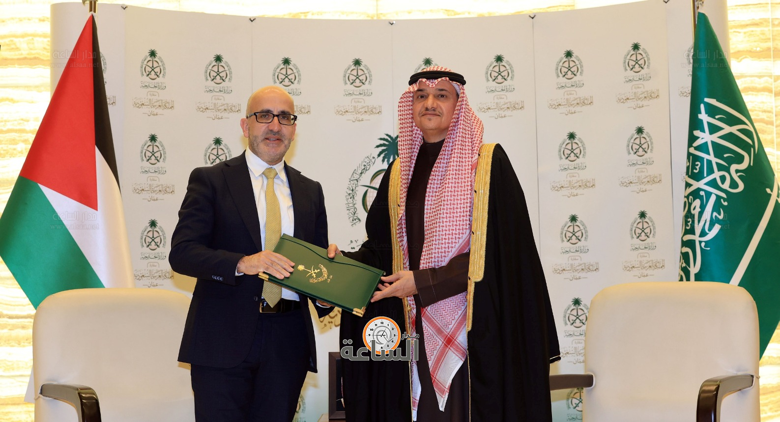 Madar Al-Saa Images 0.5857755302073117