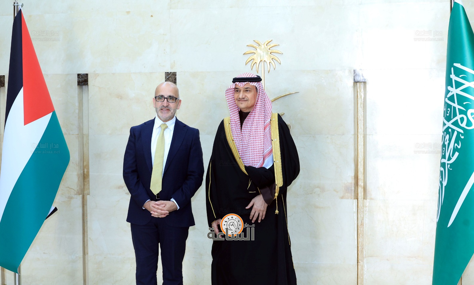 Madar Al-Saa Images 0.0071176950168188036